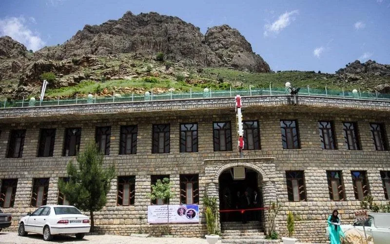 خانه سنگی اورامان